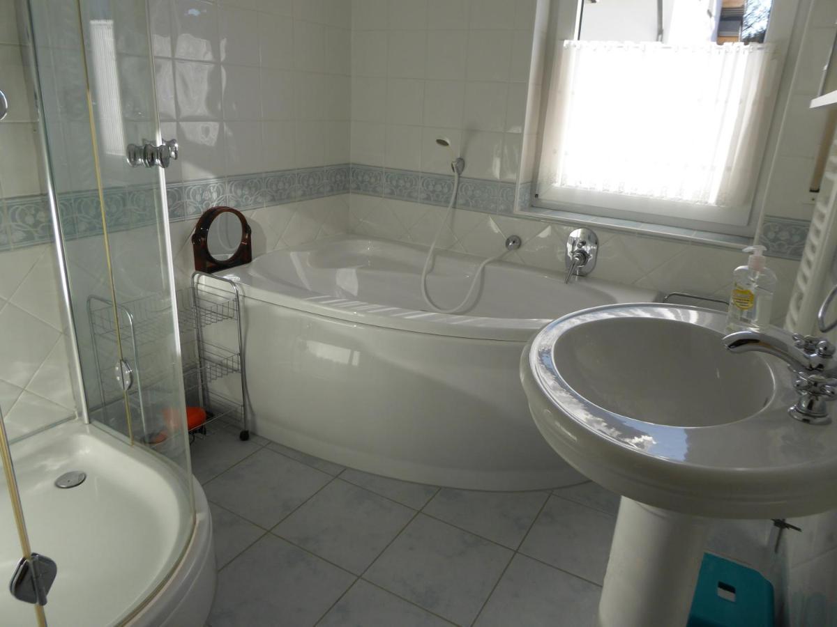 Ferienwohnung Waltraud 布里隆 外观 照片